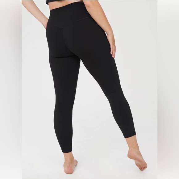 Aerie OFFLINE Real Me High Waisted Legging - Picture 2 of 8